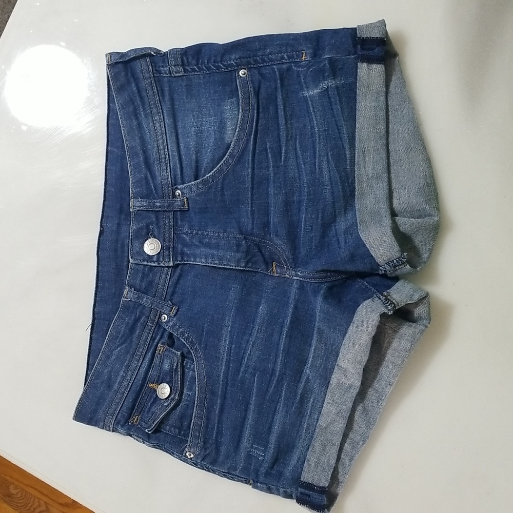 H&M Distressed Shorts Size 6